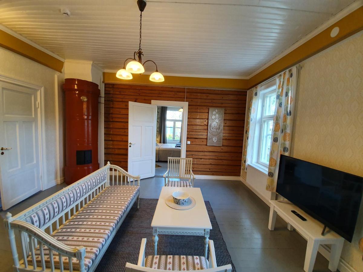 Taipaleenniemi 3*